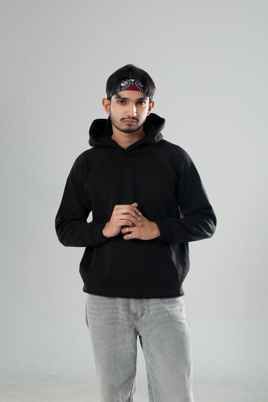 PREMIUM BLACK SOLID ESSENTIAL HOODIE.