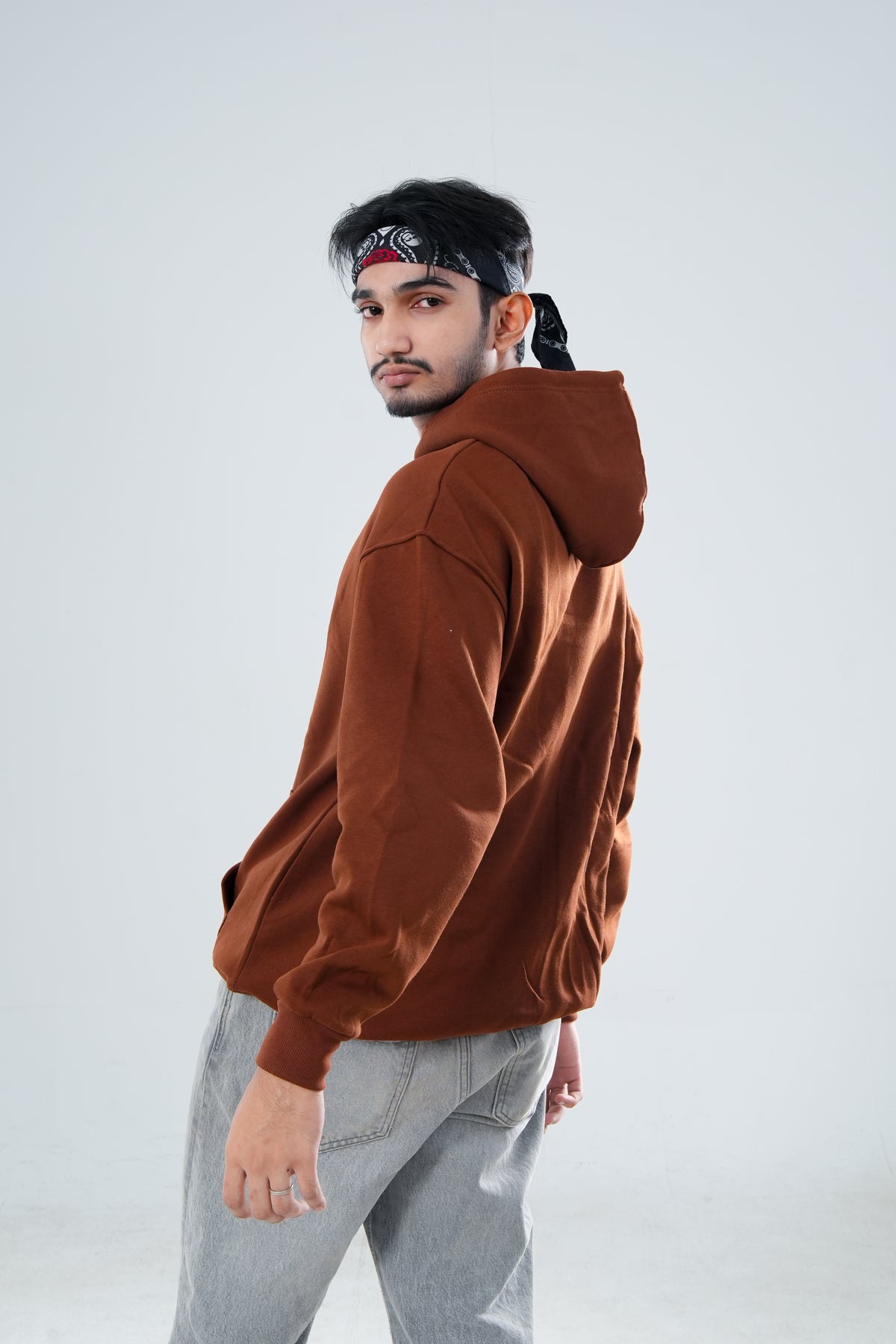 PREMIUM COFFE SOLID ESSENTIAL HOODIE.