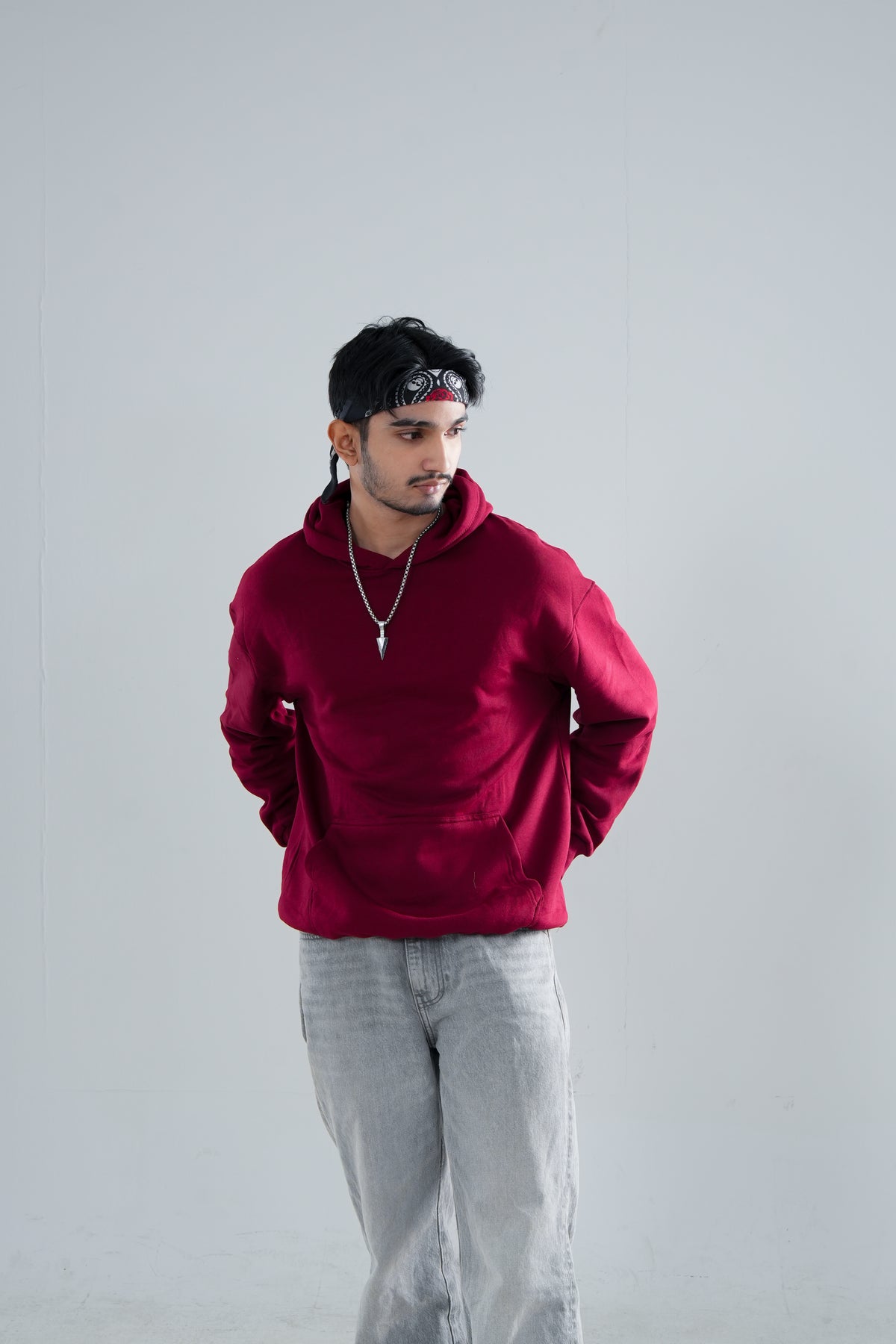 PREMIUM MAROON SOLID ESSENTIAL HOODIE.