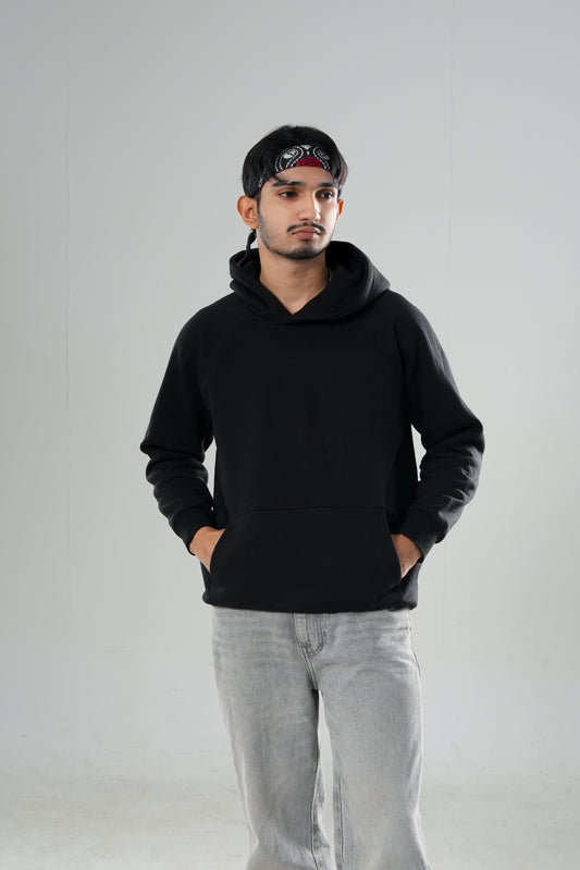 PREMIUM BLACK SOLID ESSENTIAL HOODIE.