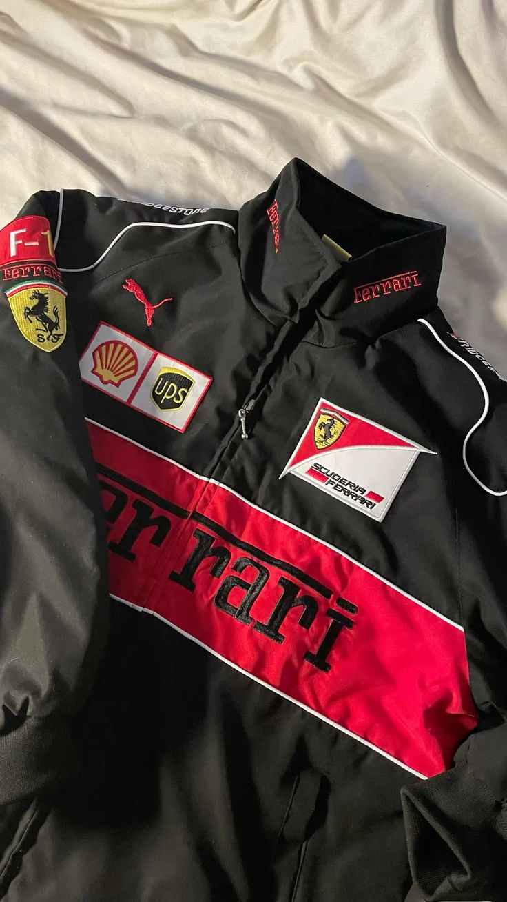 FERRARI F1 PREMIUM OVERSIZED JACKET
